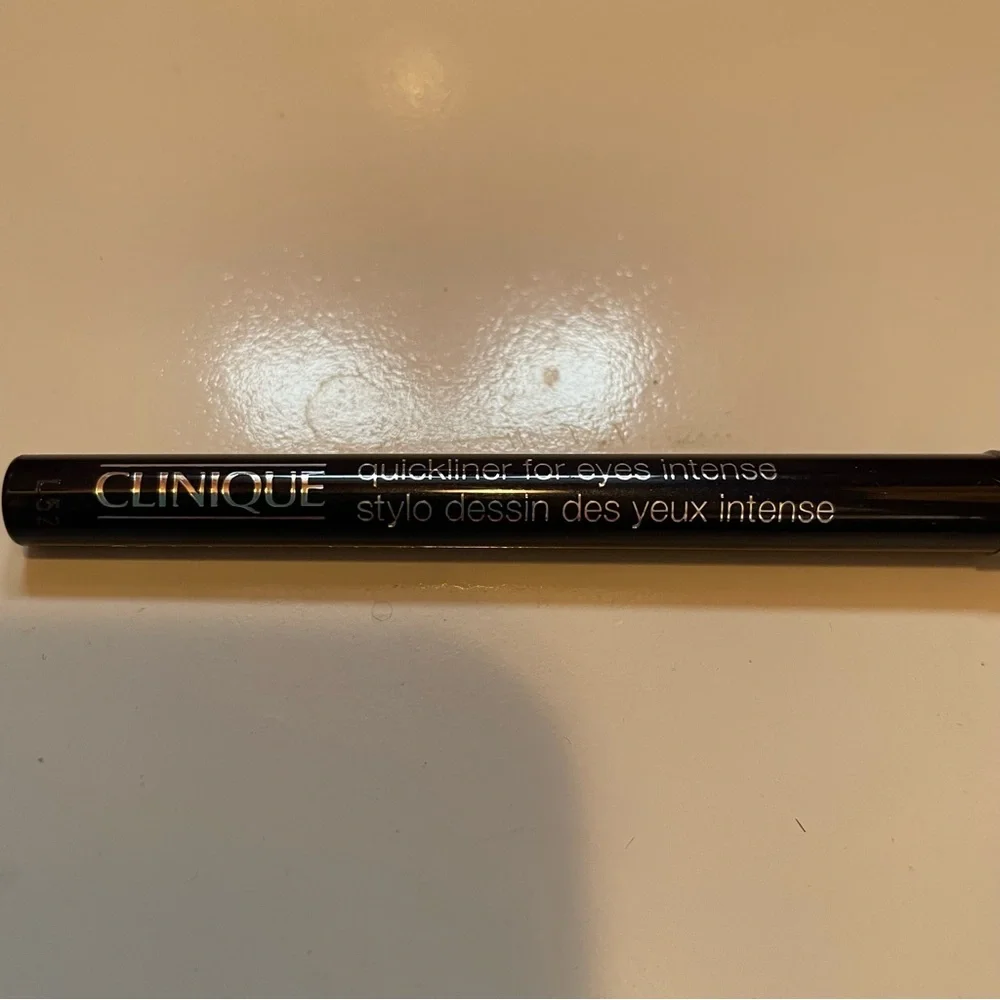 NWT Clinique Quickliner™ For Eyes Intense Eyeliner in Intense Black .005oz/0.14g